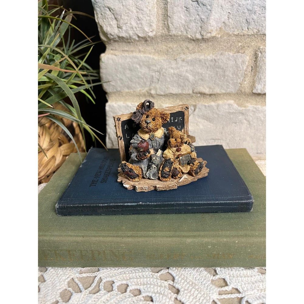 Vintage Boyds Bears "Miss Bruin & Bailey...The Lesson" figurine